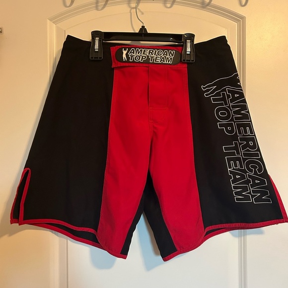 American top team red and black boxing shorts with Velcro - Picture 1 of 5